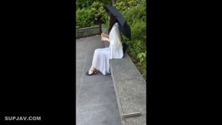 新来的小美女，这奶子和纹身还有小嫩逼真是绝了，完美身材清纯可人，交大鸡巴床上黑丝激情上位，呻吟可射